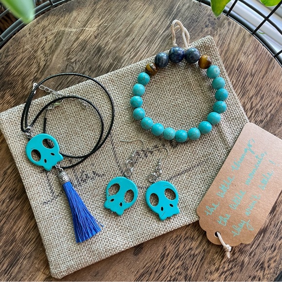 Jewelry - Magnesite - Lapis Lazuli - Tigers eye gift set